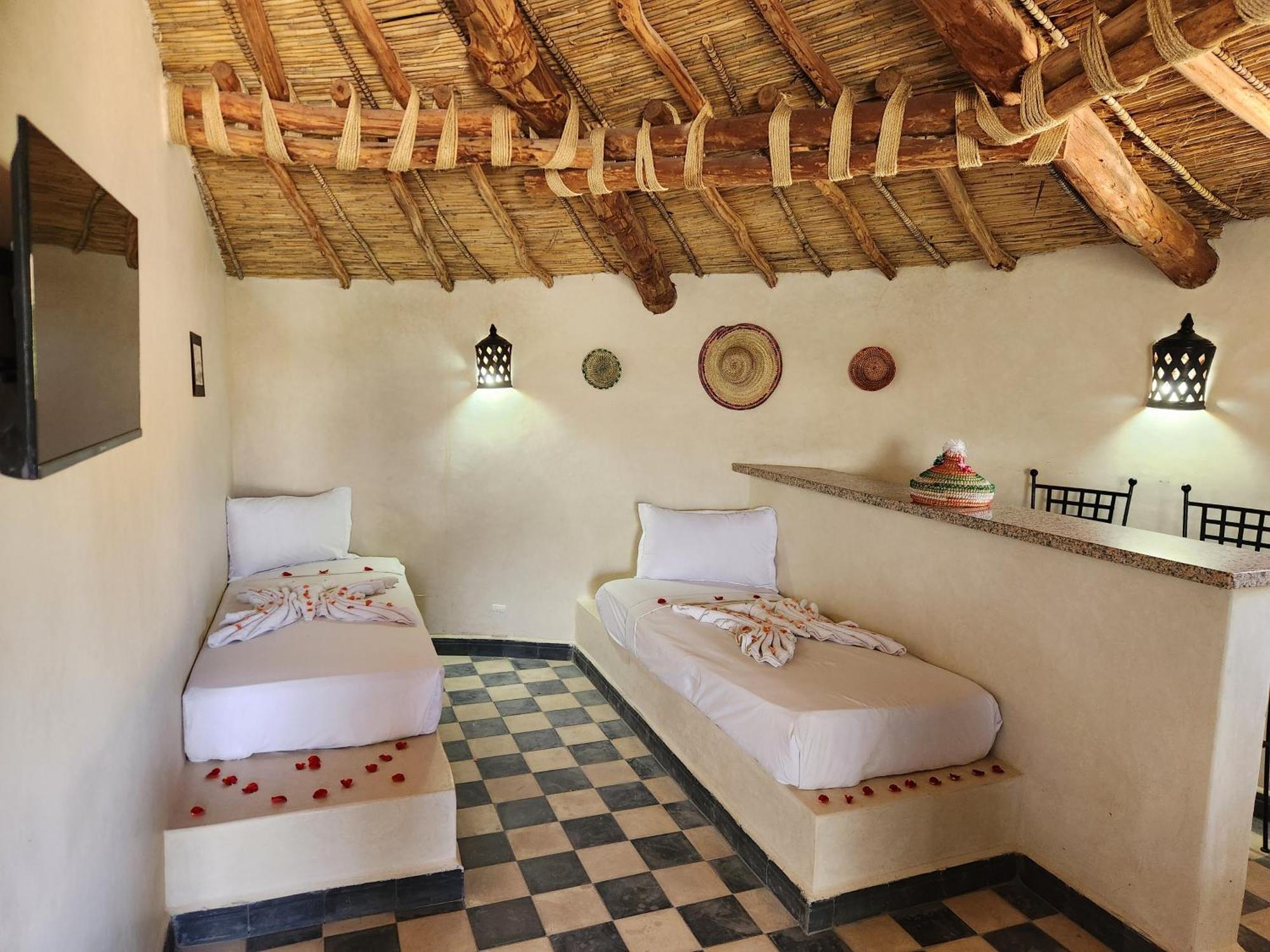 Bed and Breakfast Les Jardins D Amizmiz 6 Piscines Wawizelte Zewnętrze zdjęcie