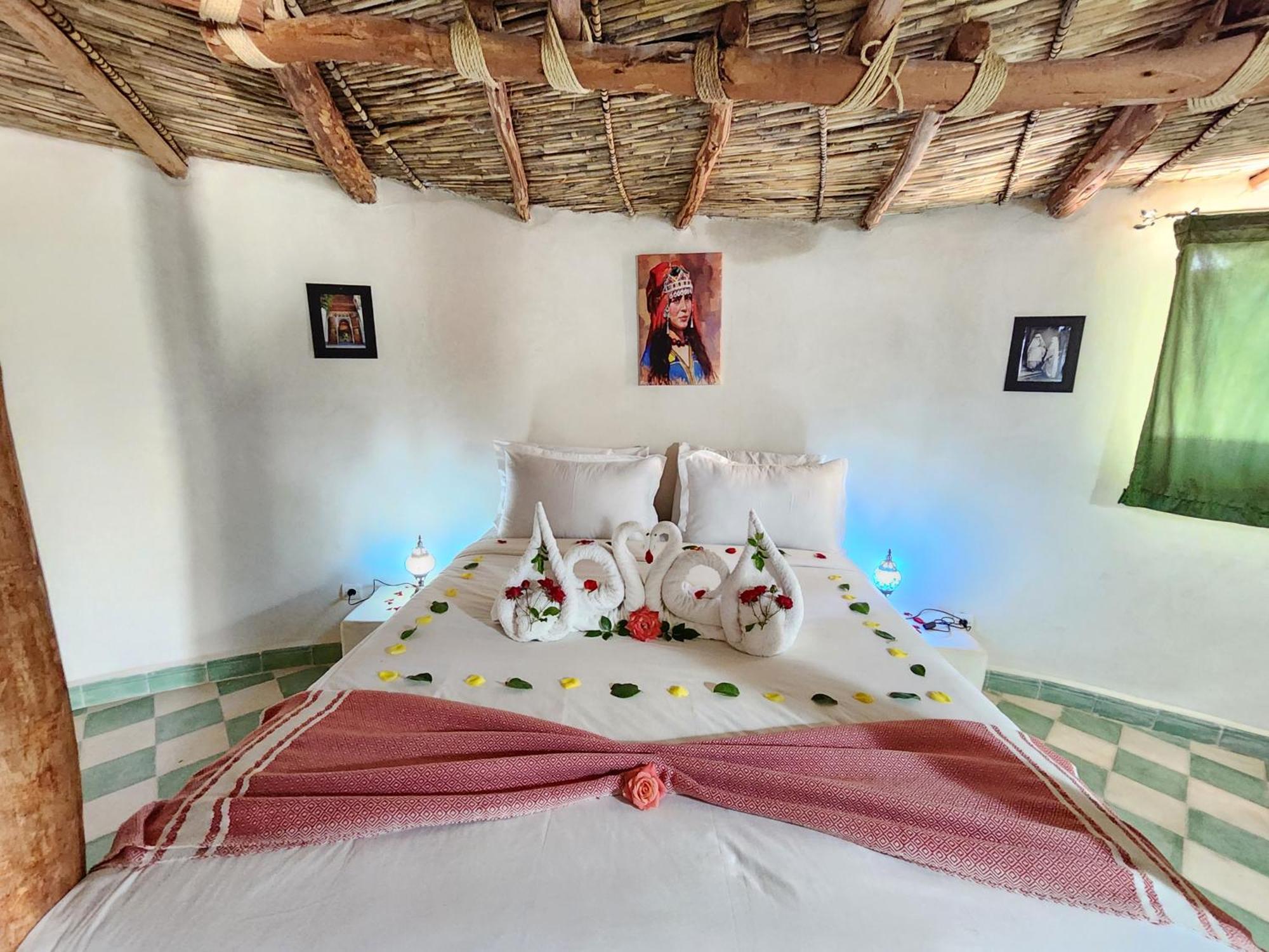 Bed and Breakfast Les Jardins D Amizmiz 6 Piscines Wawizelte Zewnętrze zdjęcie